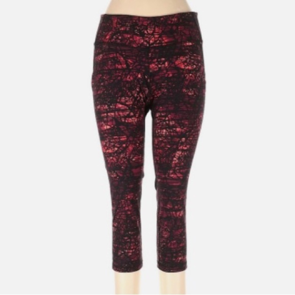 EUC Old Navy Active Go Dry Fitted Black & Red Capri Workout Leggings XXL/TTG